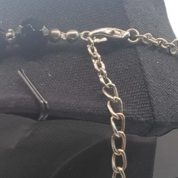 Vintage Black and Silver Fashion Necklace - Picture 4 of 10